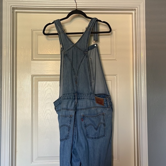 Levi Overalls - Picture 3 of 4
